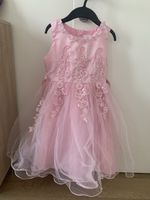 Robe de princesse rose poudré, broderies et perles ✨