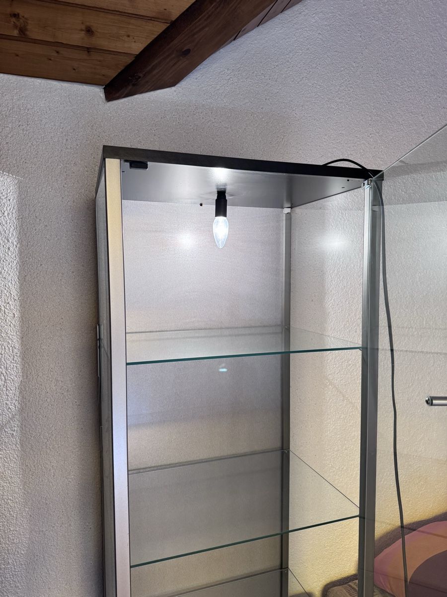 Vetrine: Glasvitrine mit Licht – Usato da Bern venduto da Cardi11 2