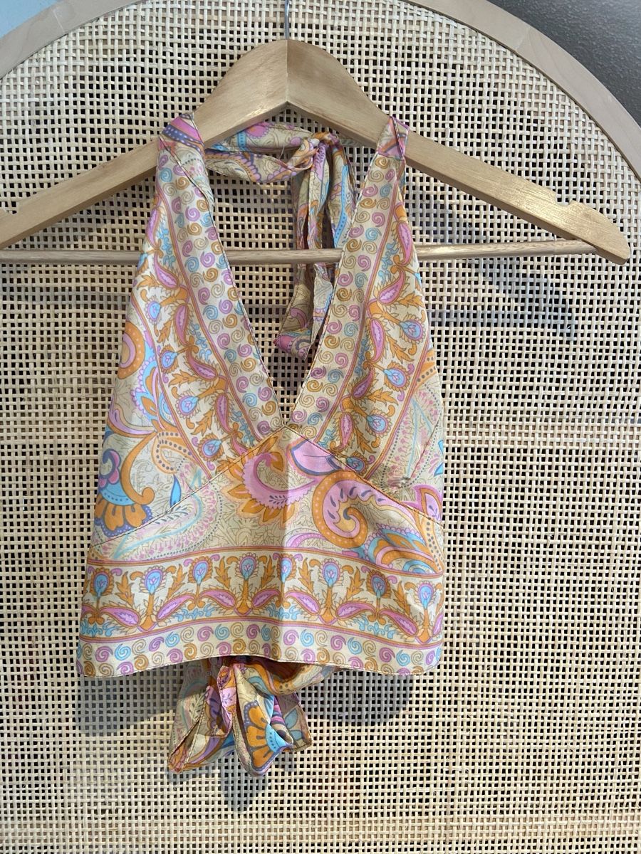 Top: Neckholder Top – Usato da Luzern venduto da i-love-guacamole 1