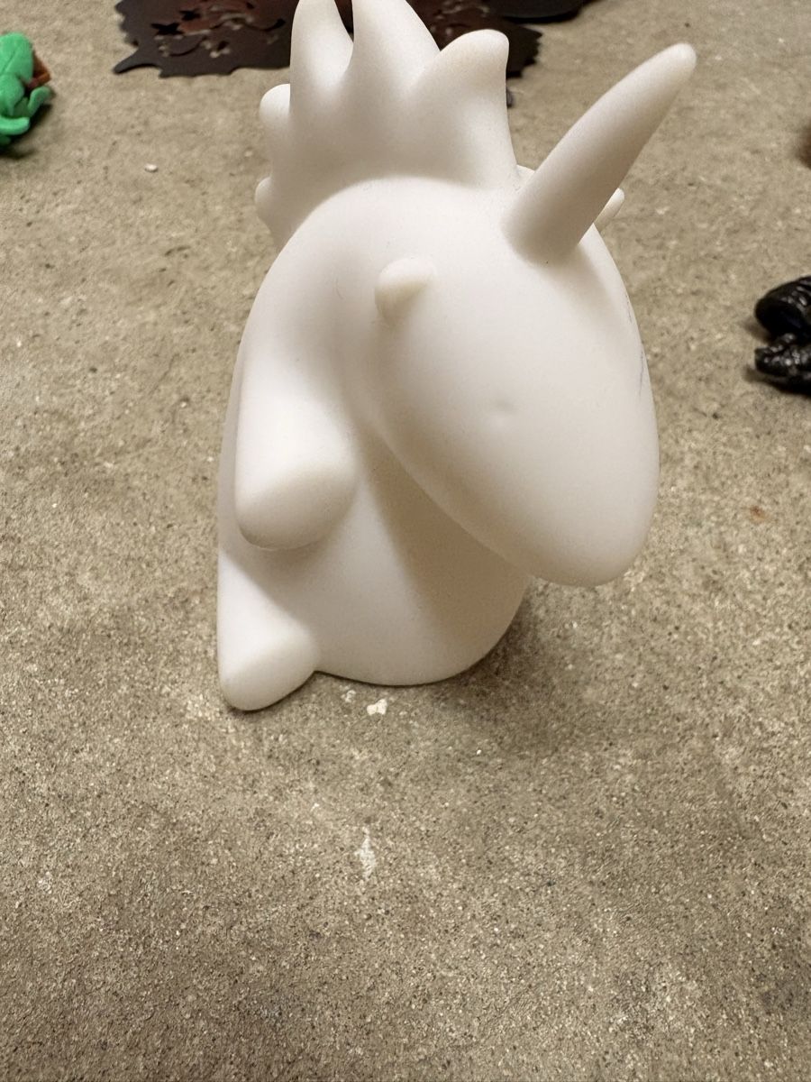 Toutes les décorations: Leuchtendes Einhorn (farbwechsel) – D'occasion à Basel par alisha.beuggert