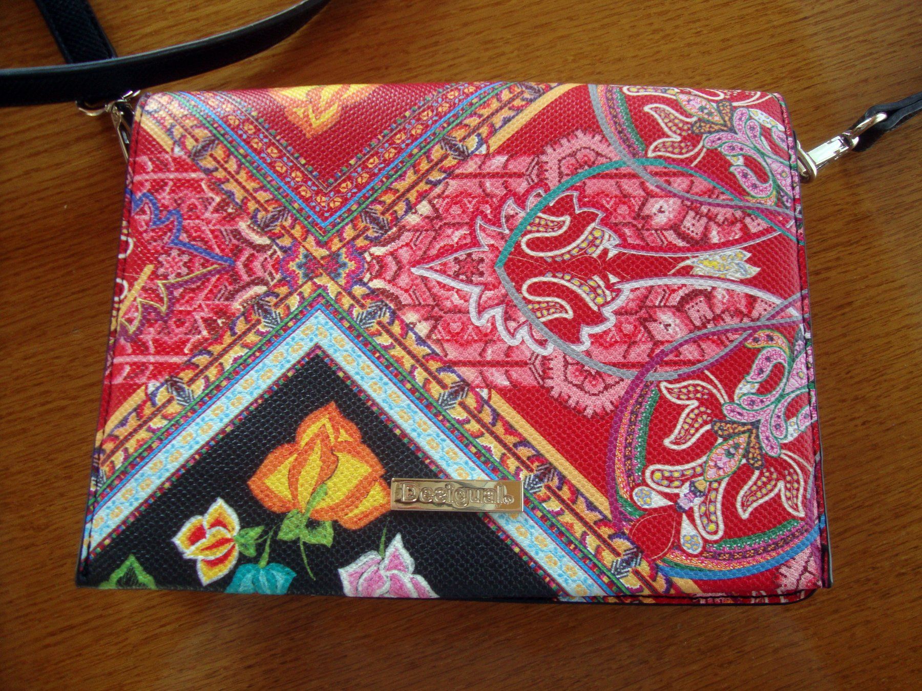 Desigual Borse da donna: Desigual Handtasche neuwertig – Usato da Döttingen venduto da Kubuli1