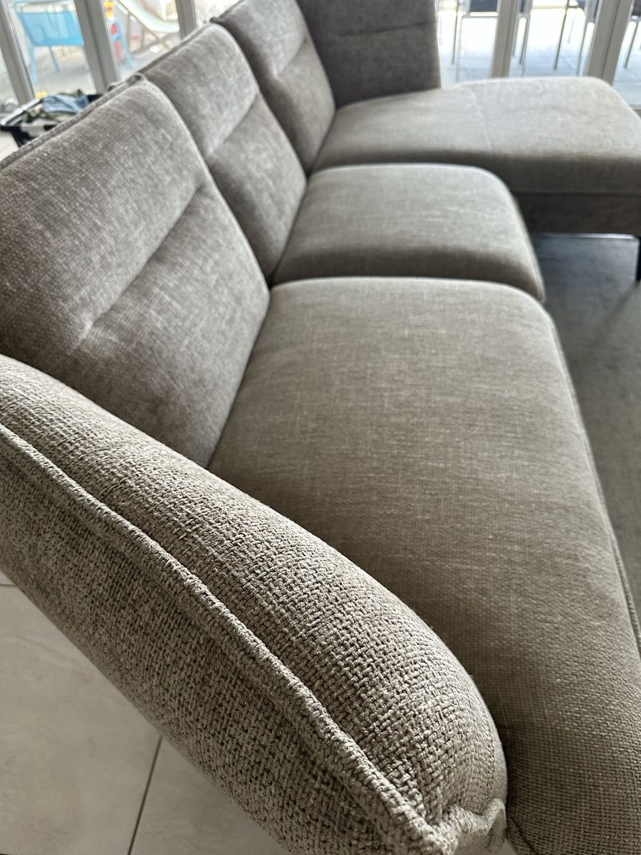 Sofas: Sofa aus Stoff mit Rückenneigungsfunktion – Gebraucht aus Zuzwil SG von Emina_Roth 8
