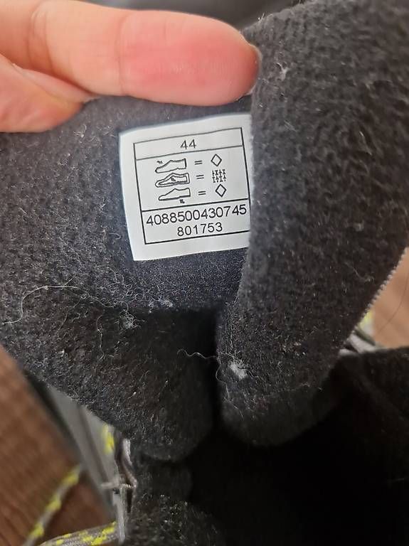 Damenschuhe: Warme Winterstiefel / Snowboots mit Thinsulate-Isolierung – Gebraucht aus Zürich von GCR01 1