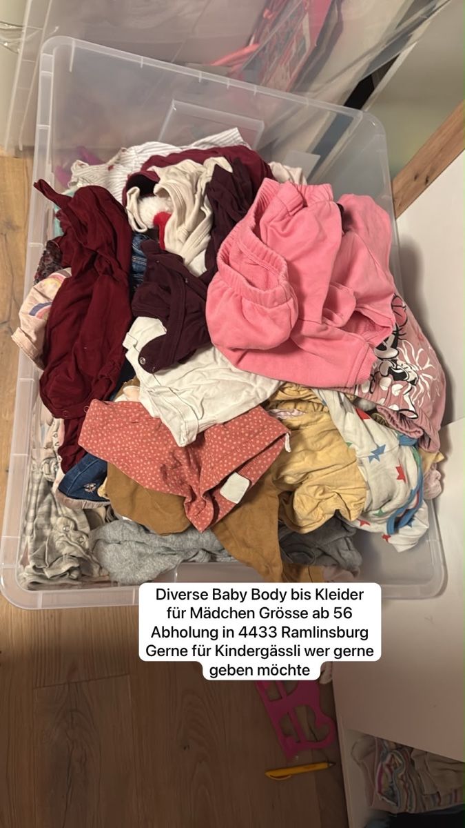 Lotti & Set di vestiti: Babykleider Mädchen Grösse ab 56 Konvolut – Usato da Ramlinsburg venduto da fra_r6rm