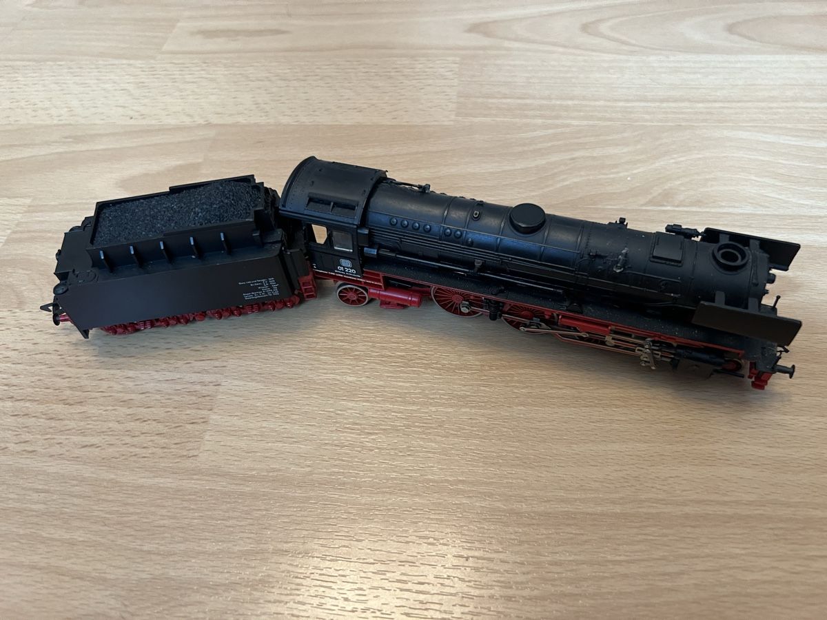 Fleischmann Modellini di ferrovie: Fleischmann Dampflok BR 01 220 – Usato da Gisikon venduto da ram_78bx 2