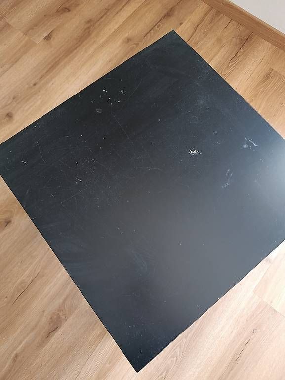 Tische: Kleiner Schwarzer Tisch – Gebraucht aus Altstätten SG von sin_2ml6
