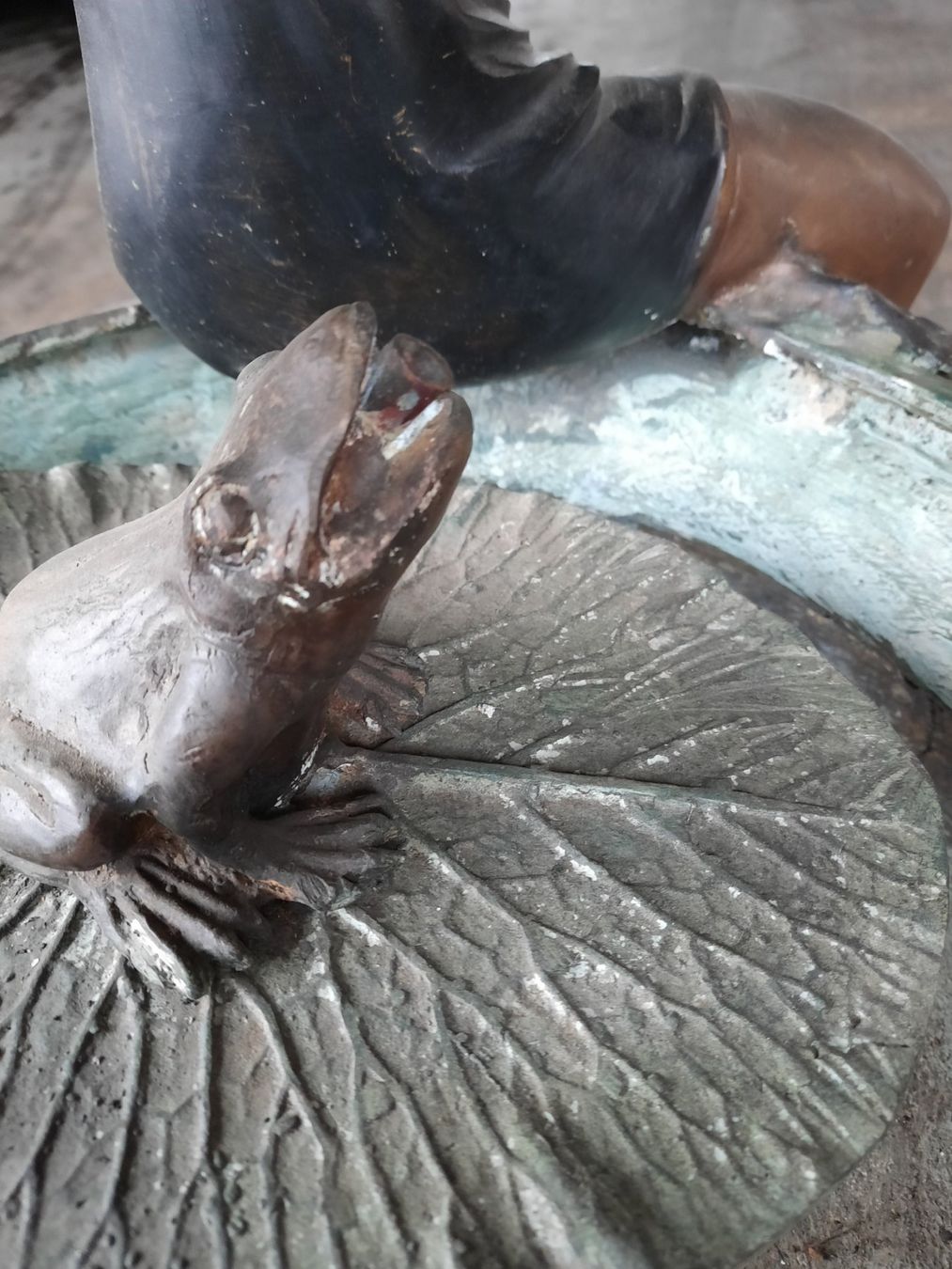 Statuette: Zimmerbrunnen für drinnen oder draussen – Usato da Wiezikon b. Sirnach venduto da Flida 2