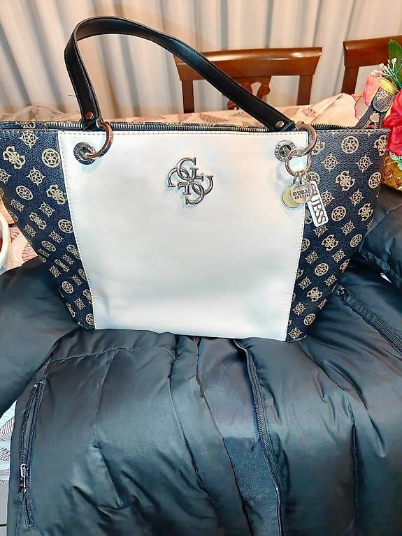 Sacs femmes: Borsa Guess – D'occasion à CHIASSO par gia_7y2c 1