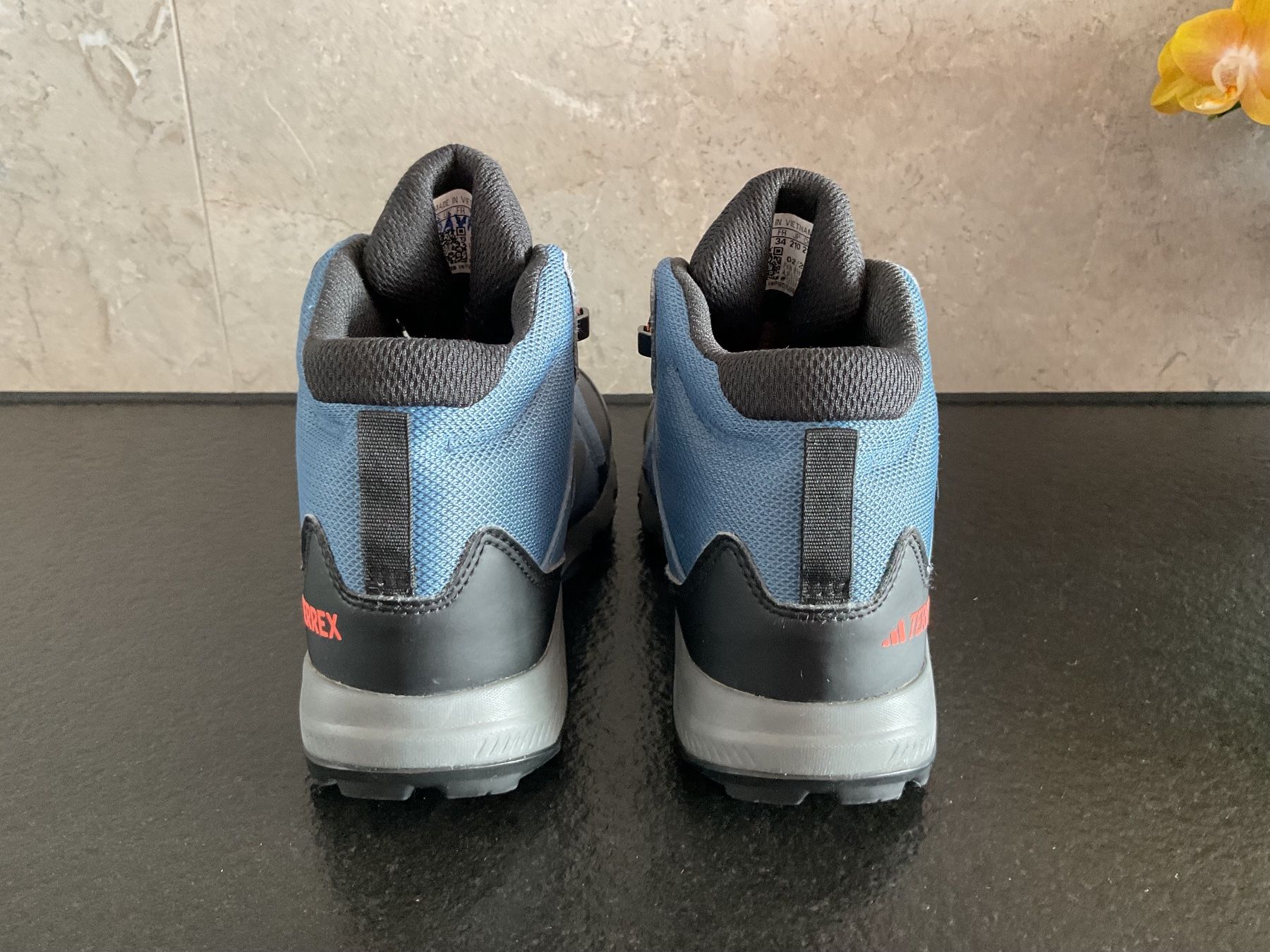 Adidas Schuhe für Jungen: Adidas Terrex gtx – Gebraucht aus Neuchâtel von sta_7qfy