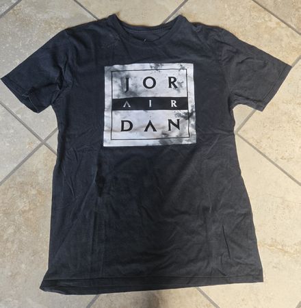 T-Shirt Jordan noir taille L 