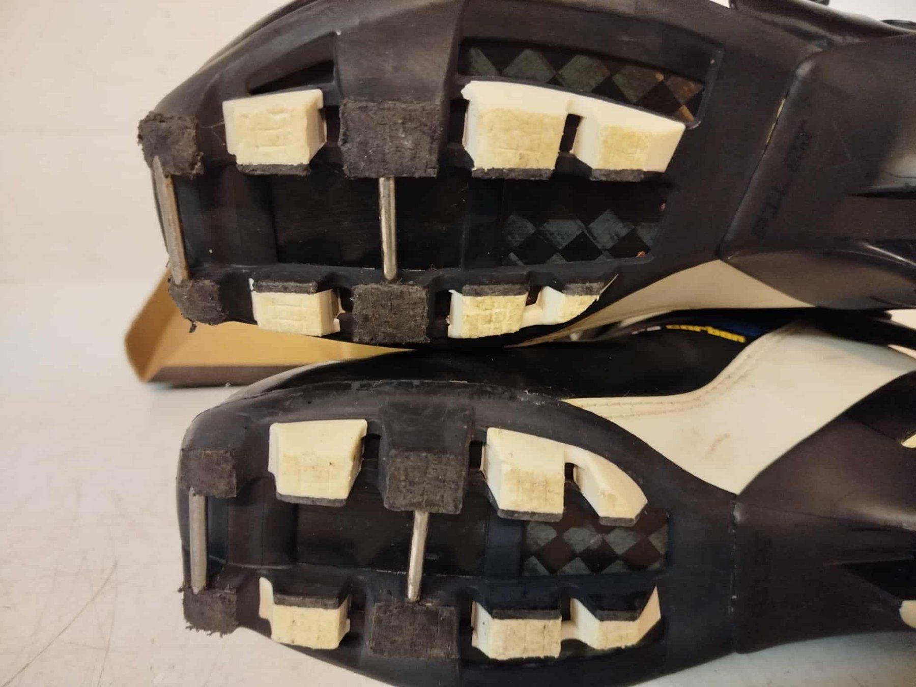 Salomon Herrenschuhe: Chaussures de ski Salomon RS Carbon – Gebraucht aus La Chaux-de-Fonds von Emmaus2300CDF 7