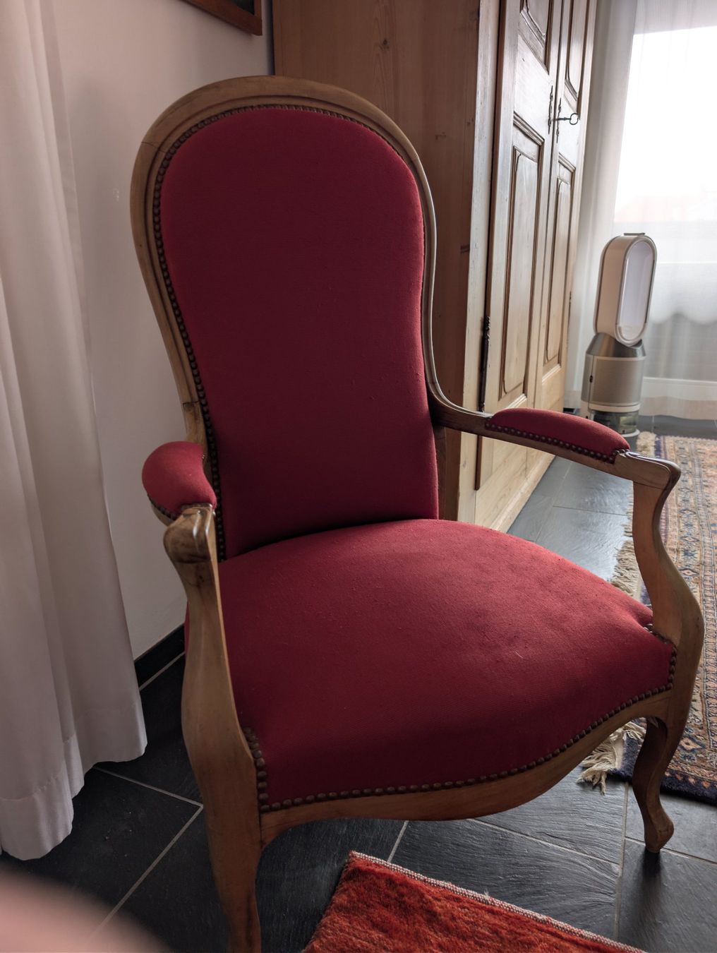 Sessel: Fauteuil Voltaire (rot) – Gebraucht aus Wetzikon ZH von Wiesenmeier