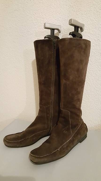 Chaussures femmes: Braune Wildlederstiefel Gr. 38 – D'occasion à Basel par kri_wd99