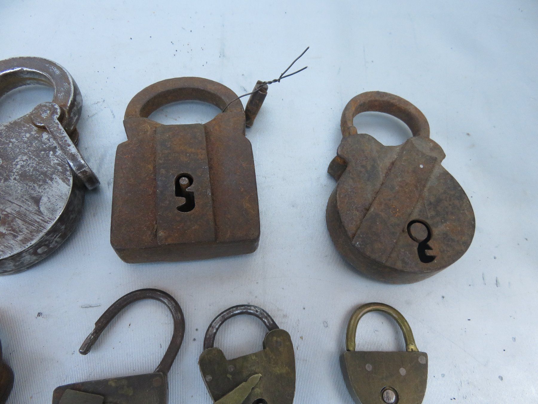 Schlösser: 1 LOT ANTIKE VORHÄNGESCHLÖSSER – Gebraucht aus BERN von erassmusvonrotterdam 2