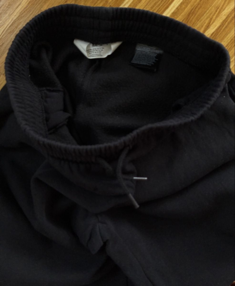 H&M Pantalons: Hosen Joggers schwarz 158 – Neuf (Voir description) à Bottmingen par pao_22jx 2