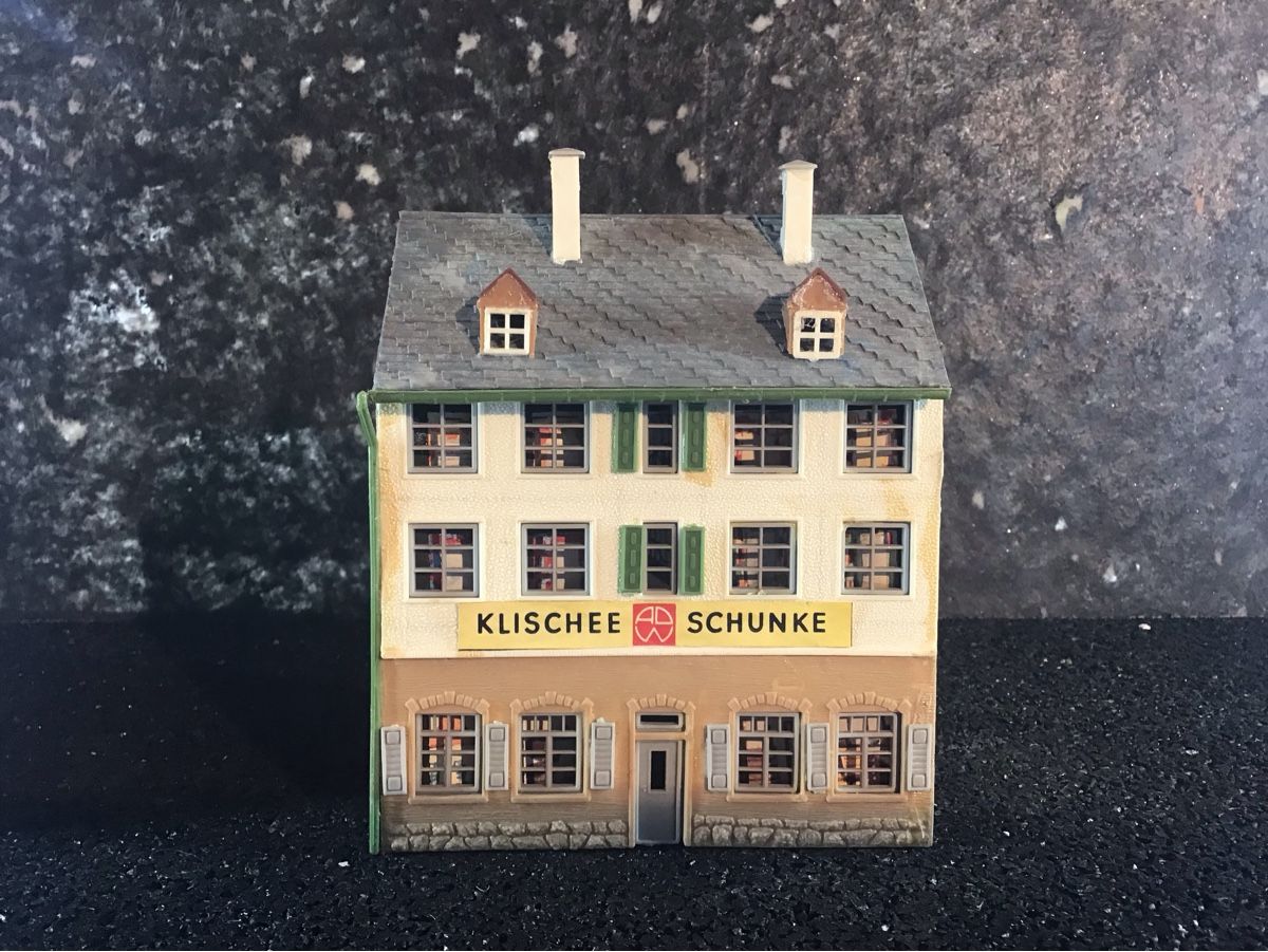Kit di modellismo & Modellini statici: MODELL GEBÄUDE KLISCHEE SCHUNKE  – Usato da Männedorf venduto da Spezial-Modelle