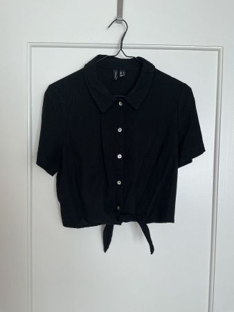 Cropped Hemd in schwarz