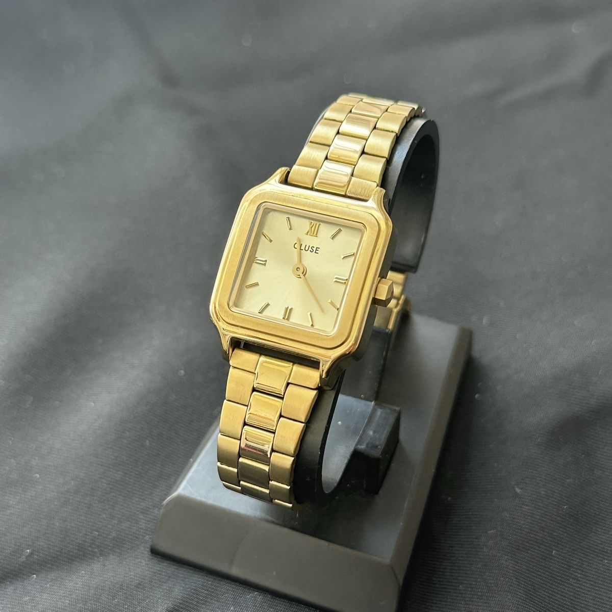 Cluse Orologi: Cluse Goldene Quartz Damenuhr – Usato da Givisiez venduto da dor_xb9k 1