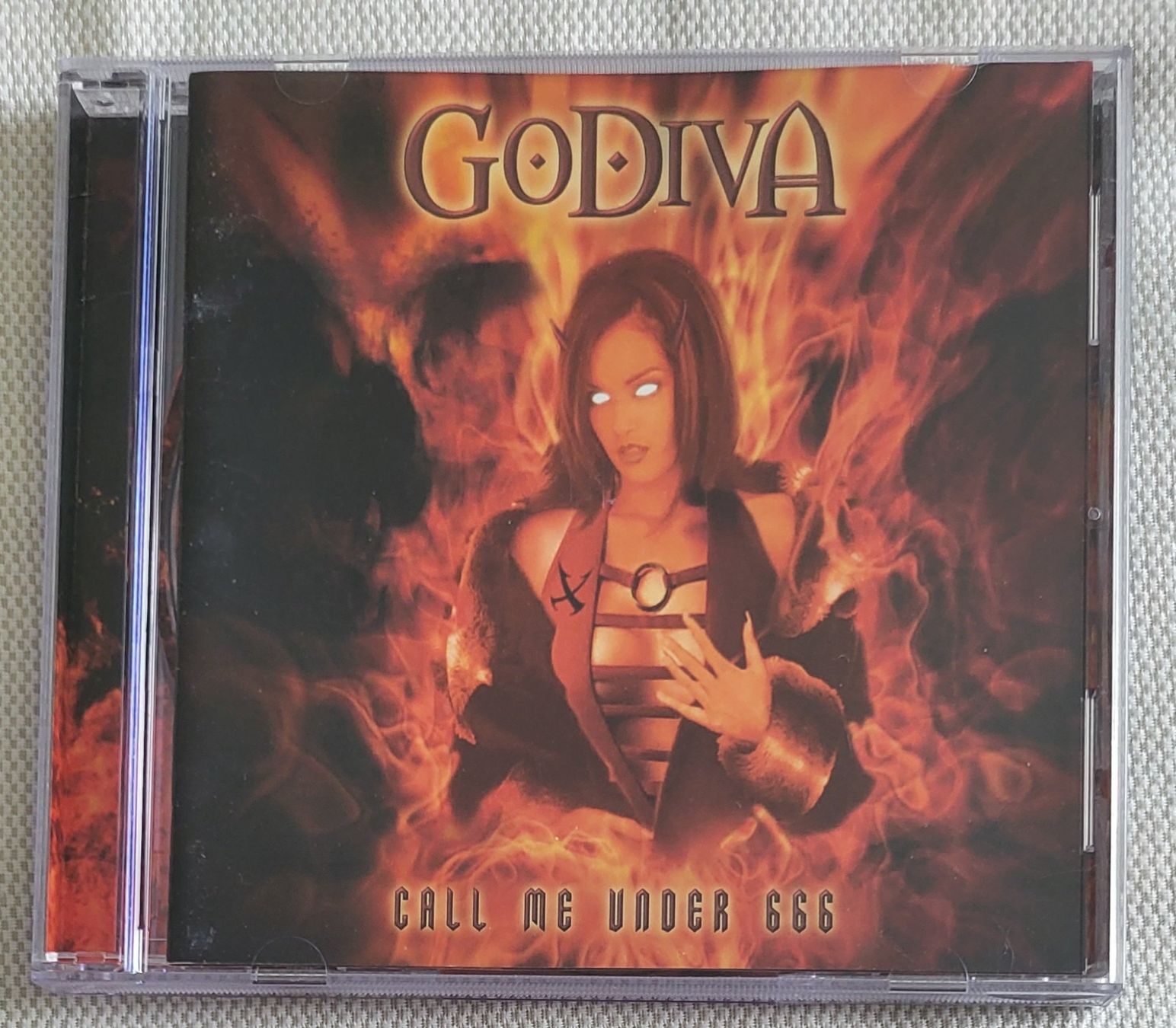 CD: Godiva - Call me under 666 – Usato da Villars-sur-glane venduto da Epsilonhike