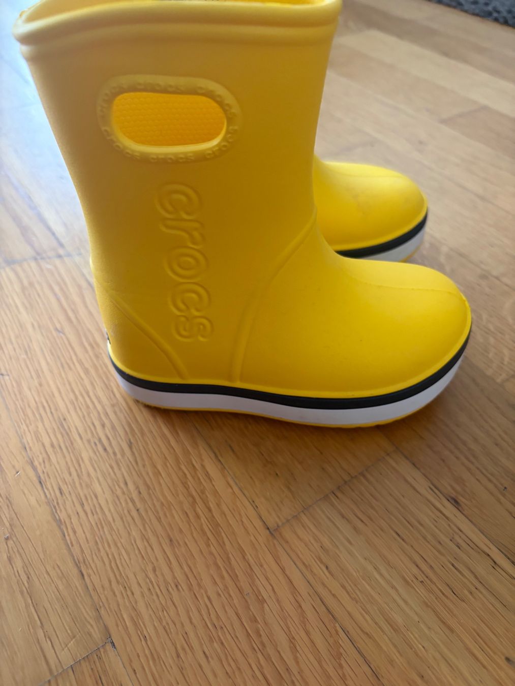 Scarpe per ragazzi: Gelbe Crocs Gummistiefel Gr. 8 – Usato da Baden venduto da nnedi
