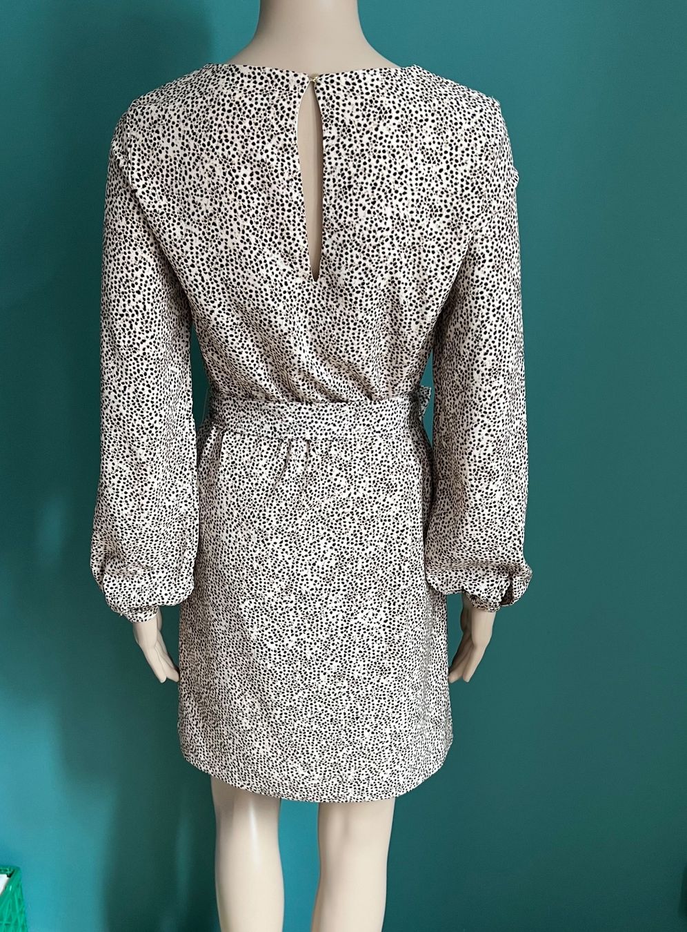 H&M Kleider: gemustertes Kleid 🤎 – Gebraucht aus Zürich von ClosetQueen 3