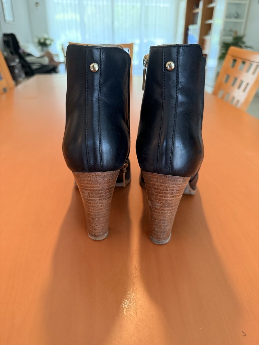 Navyboot Scarpe da donna: Navyboot Stiefeletten Leder Schwarz Grösse 38 Herbst/Winter – Usato da Wädenswil venduto da stg_9zfm 2