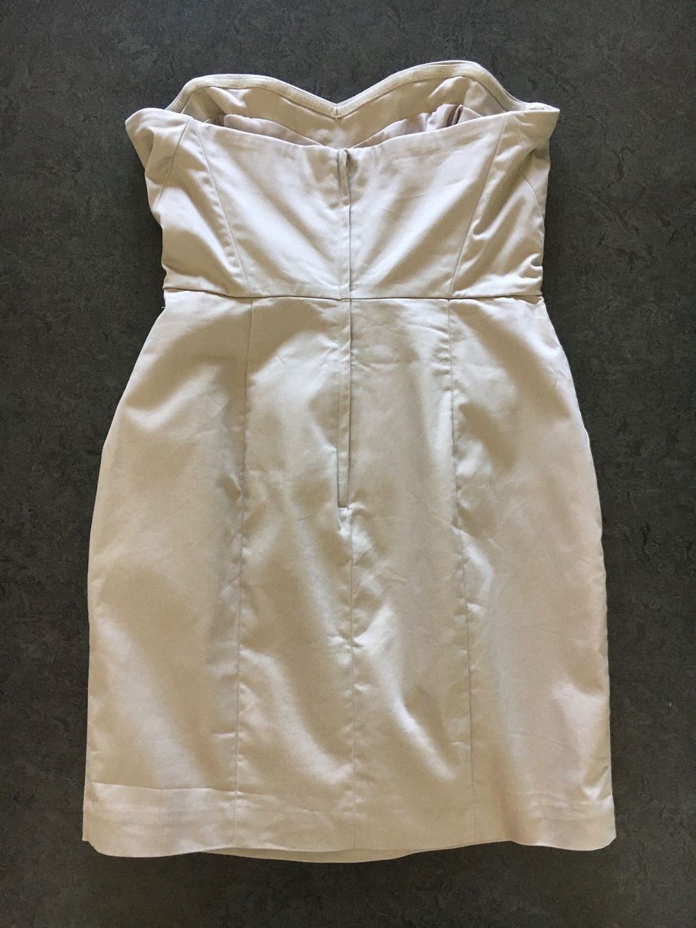H&M Kleider: Cocktailkleid H&M Gr. 38 grau glänzend – Gebraucht aus Zürich von ehupp 1