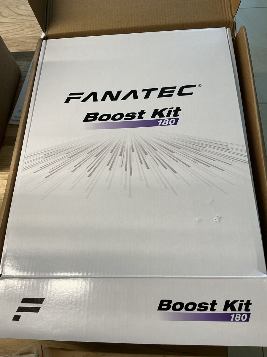 Fanatec Console: SIM Racing Playseat Fanatec – Usato da Courtételle venduto da Kinetic 8