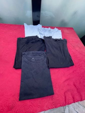 Kinder Junge 5 T-Shirt weiss und schwarz 170