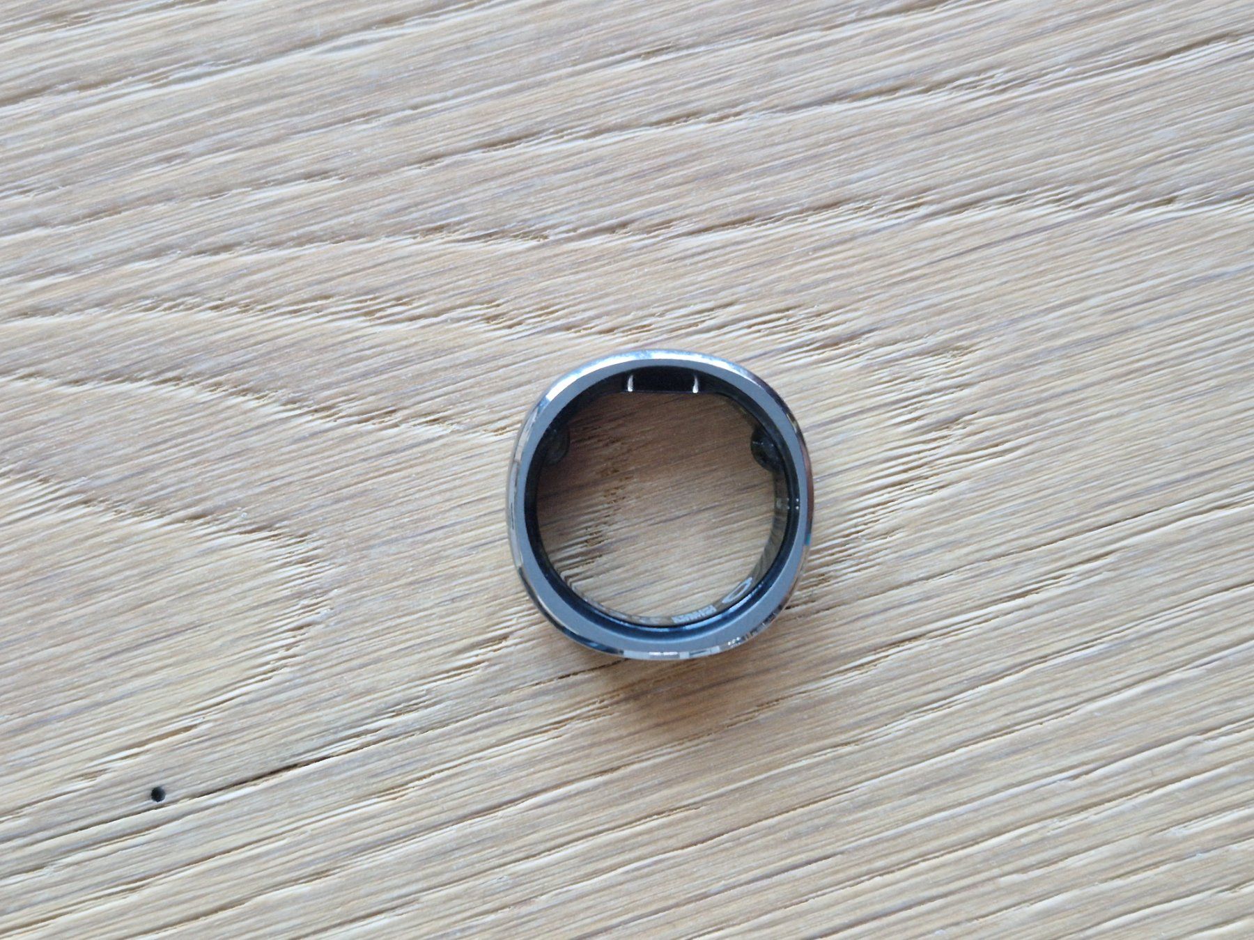 Anelli: RingConn Smart Ring Gen 1 Silber Grösse 9 inkl. Ladecase – Usato da Gossau SG venduto da Sev7ven 1