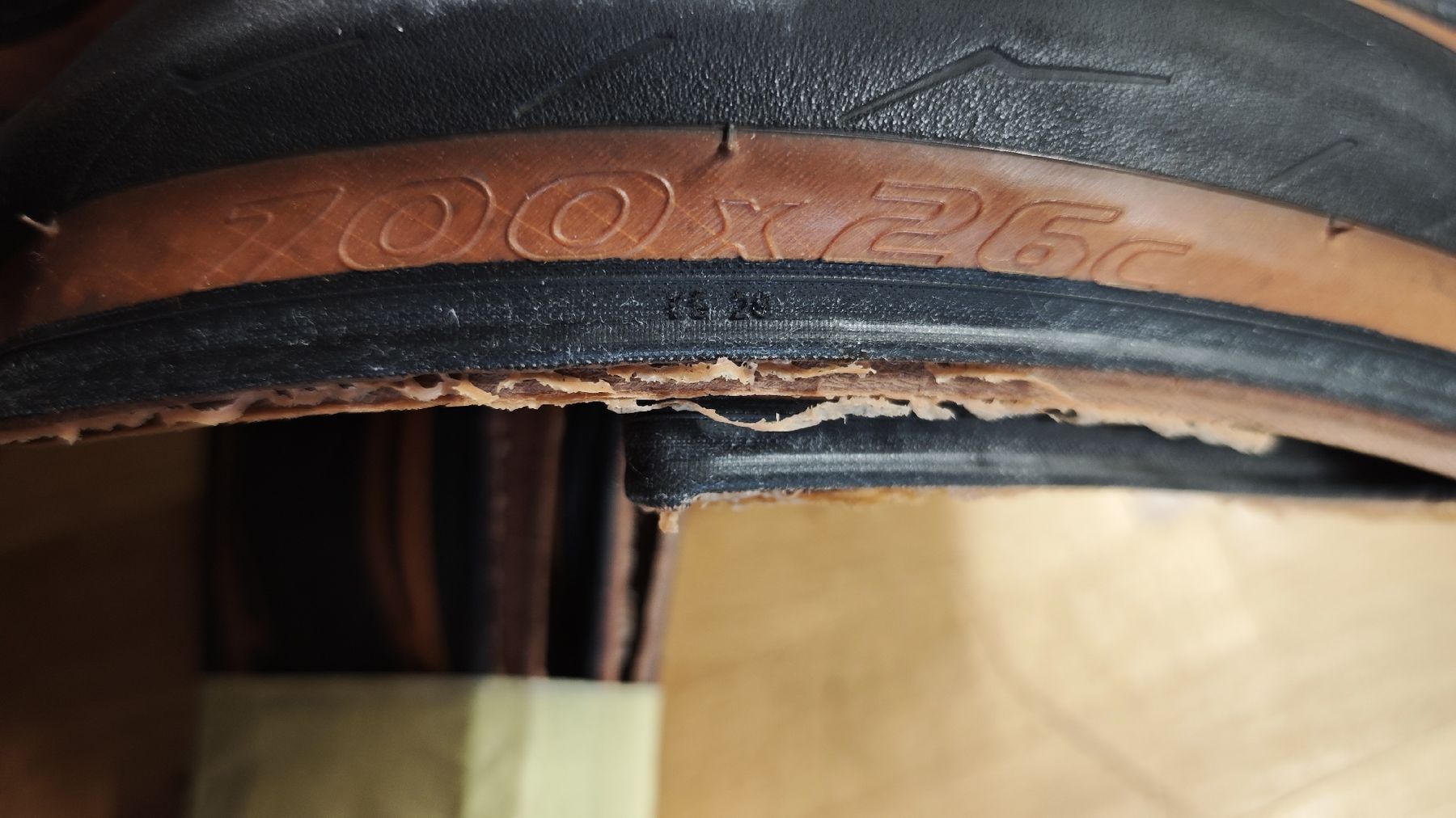 Pièces détachées: Pirelli p zero race 700x26c  – D'occasion à Crésuz par Peyou80 2