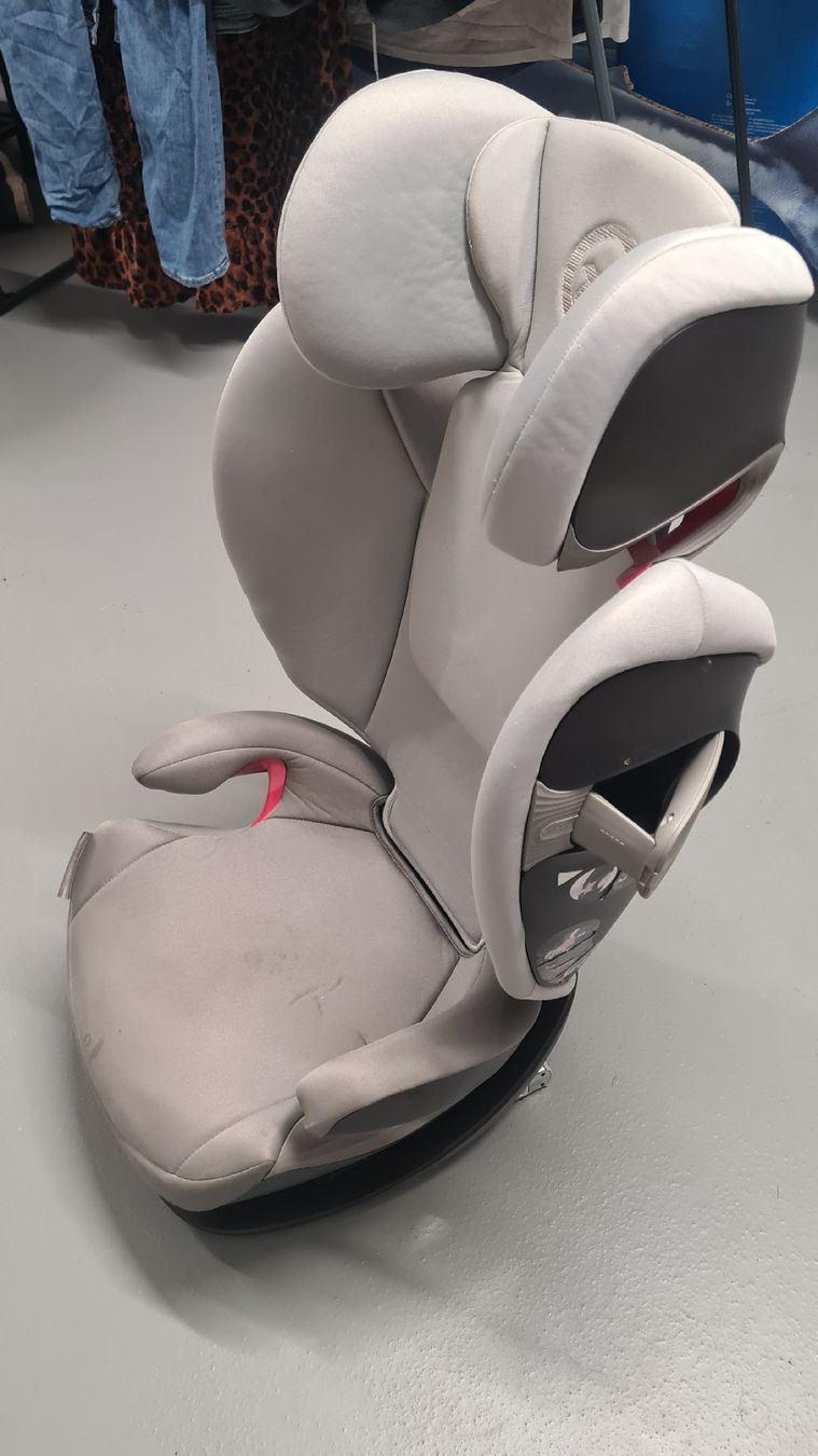 Cybex Seggiolini per auto: Kindersitz Cybex Palla S-fix – Usato da Rheineck venduto da Outrage 1