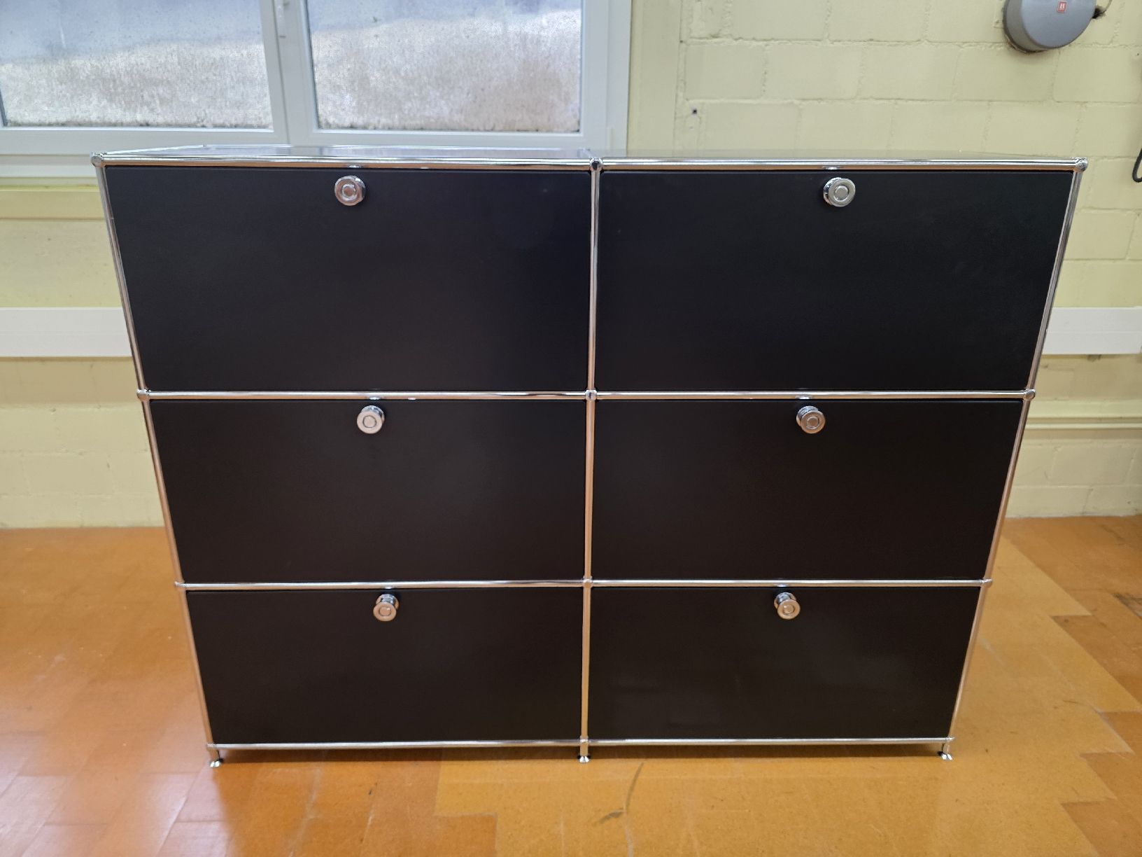 Flexcube Scaffali: Designer Regal Flexcube in schwarz – Usato da Lichtensteig venduto da Polsterwerk 4