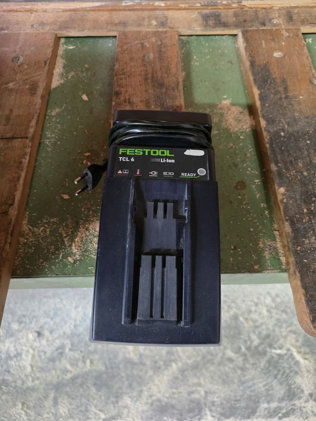 Festool Accus & piles: Festool Ladegerät TCL 6 – D'occasion à Dällikon par John178