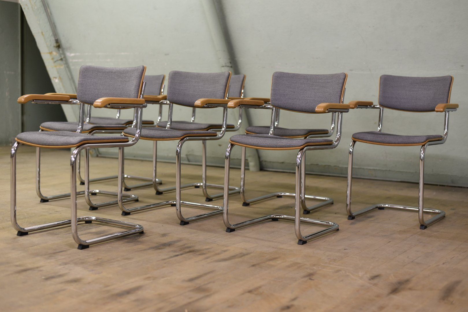 Thonet Sedie: Designer Stühle Thonet S 43 PVF – Usato da Lichtensteig venduto da UsedIN 1