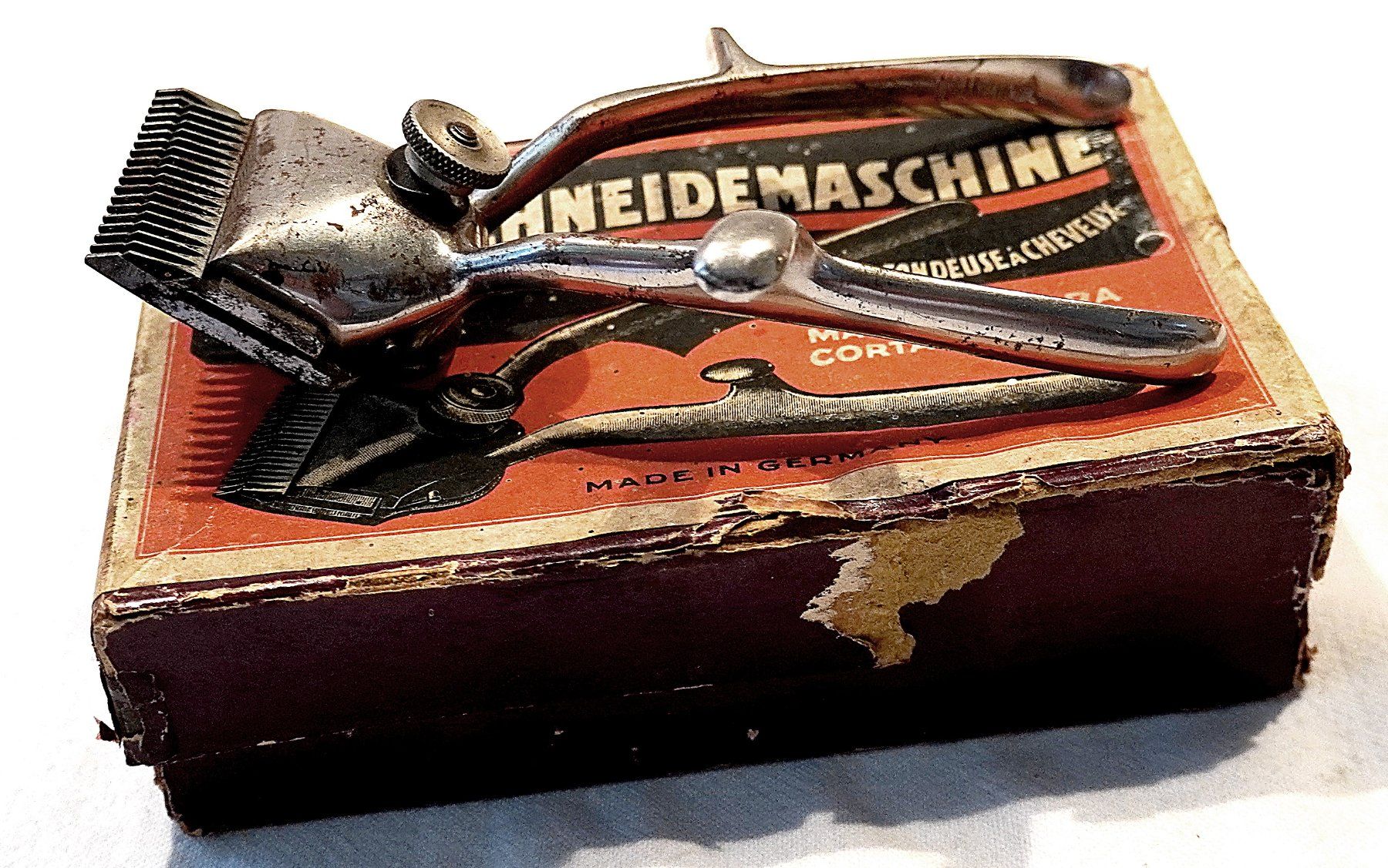 Taglio: Haarschneidemaschine  antik – Usato da Baar venduto da 2cvbaar 1