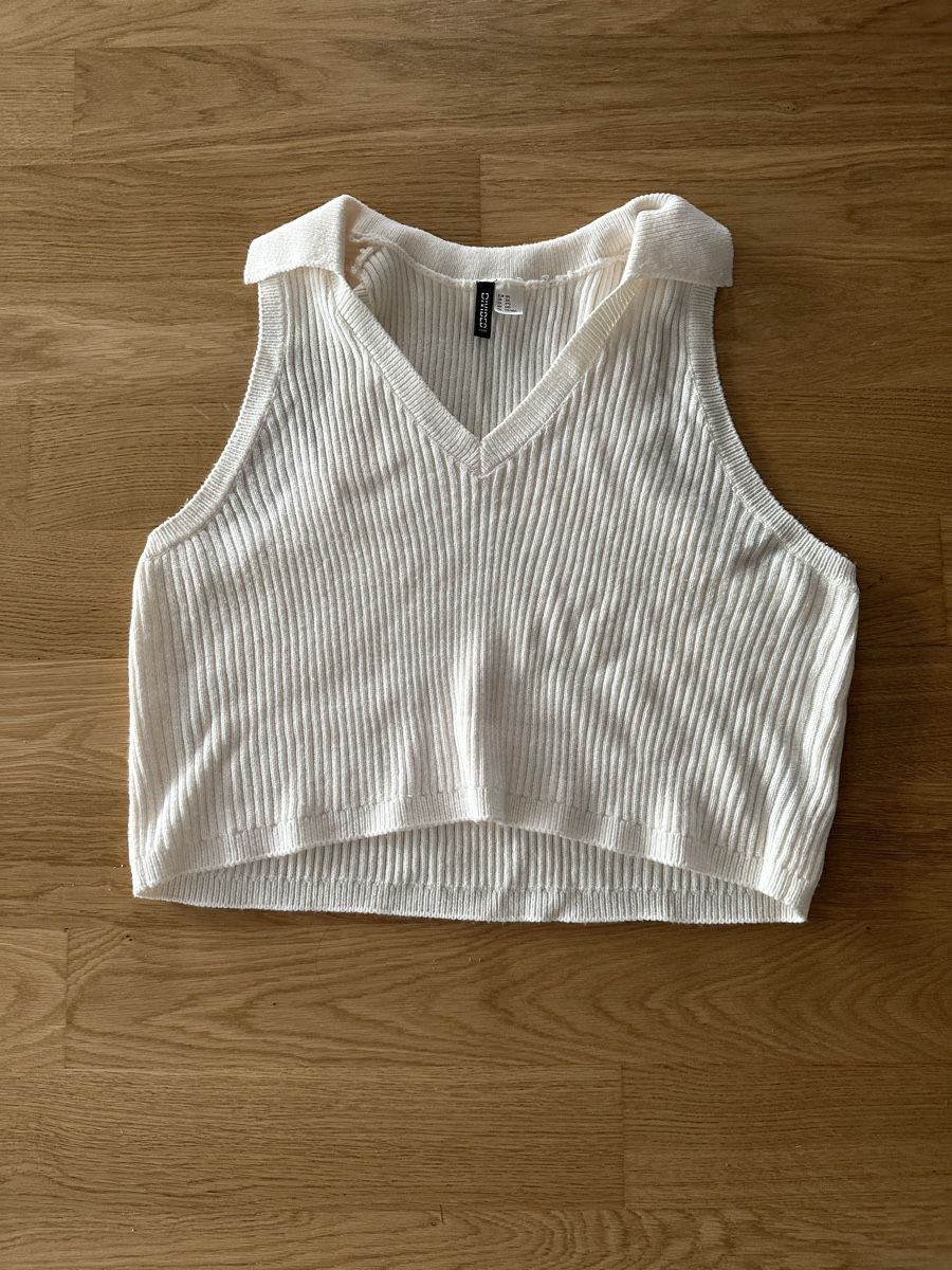H&M Top: Weisses Crop Top H&M 3XL – Nuovo (secondo la descrizione) da Ebikon venduto da Ecnerolf.