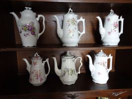 Sammlung von:  6 alte Porzellan Kaffeekrug / Teekrug