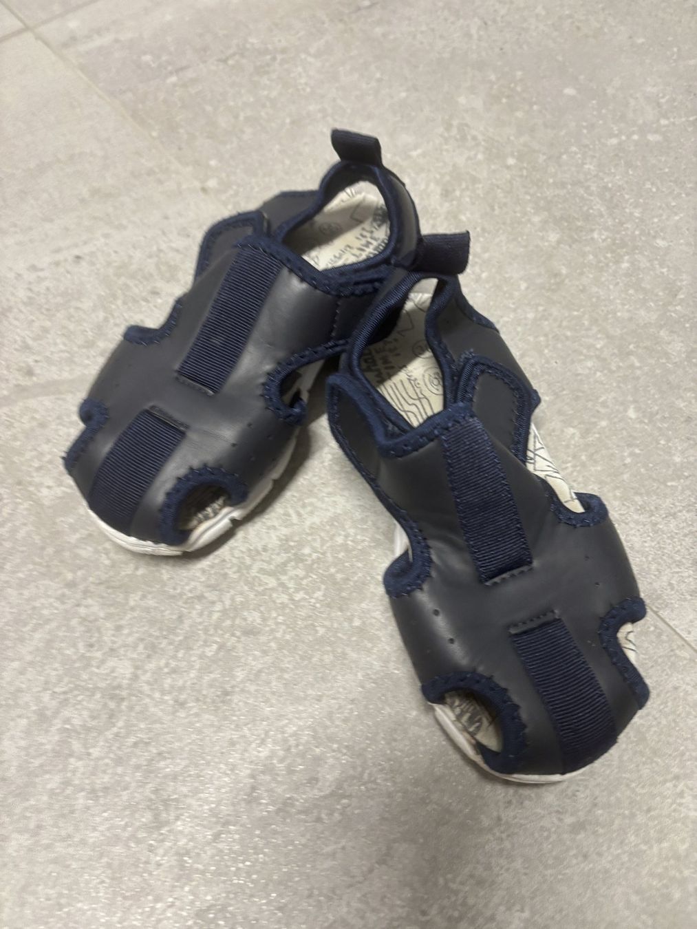 Scarpe per ragazzi: Sandale taille 30 – Usato da Salvenach venduto da gwenwywar