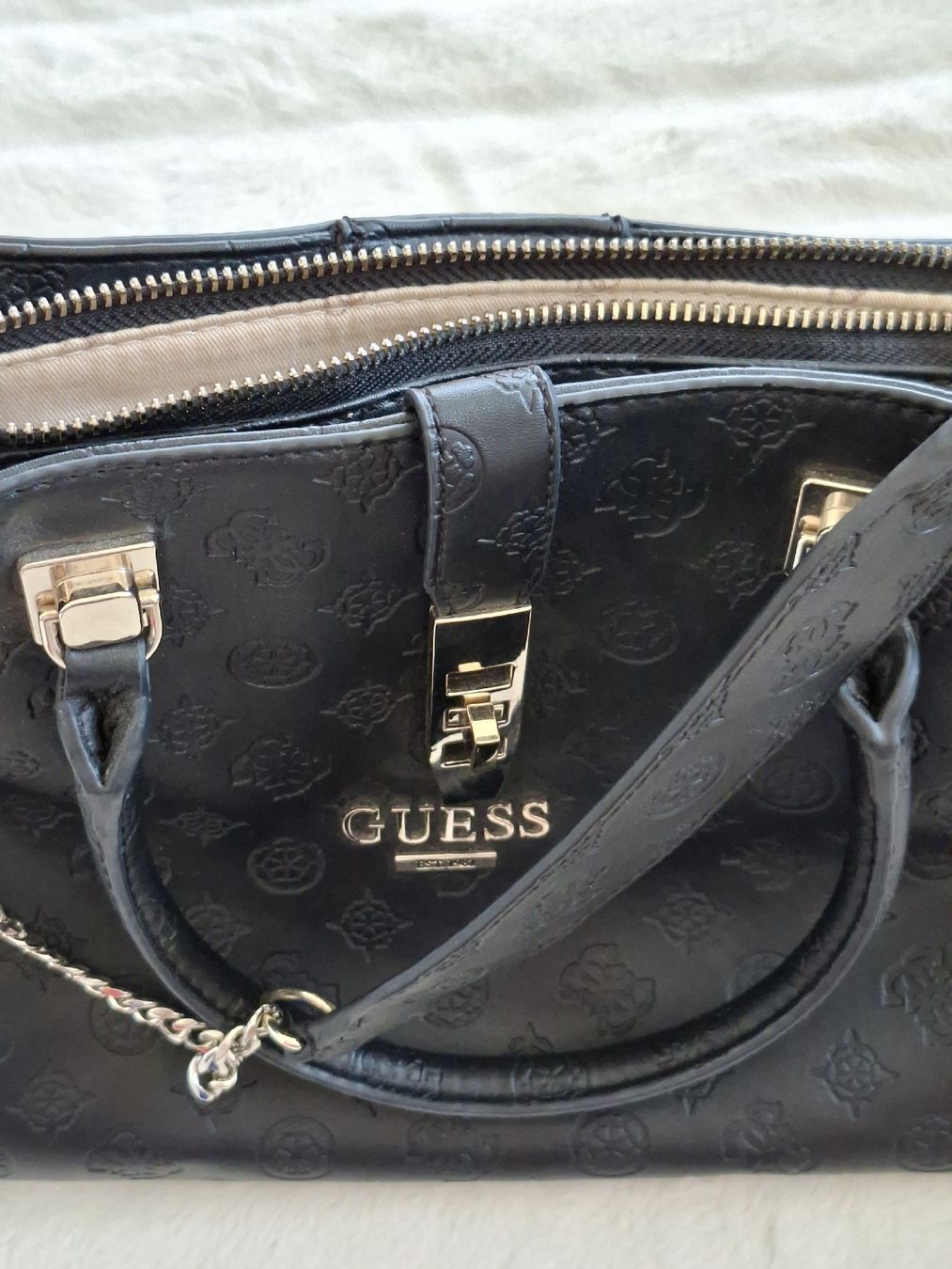Guess Borse da donna: Sac à main GUESS – Usato da Renens VD venduto da ser_j2fn 1