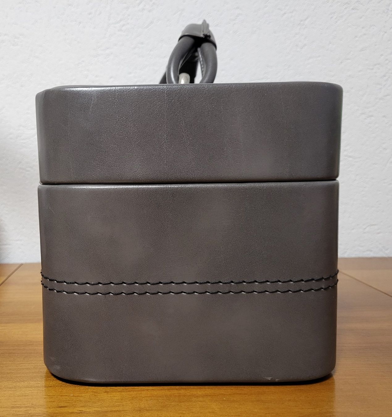 Custodie per cosmetici: Beauty Case – grau - verschliessbar – Usato da Eschlikon TG venduto da Hirzliblick 5