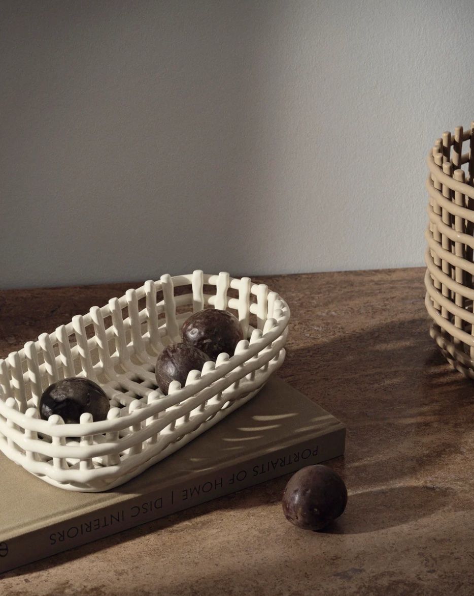 Ferm living Sonstiges für Haushalt & Wohnen: FERM LIVING CLASSIC Ceramic Basket - Oval – Gebraucht aus Zürich von pre_vy7t 1