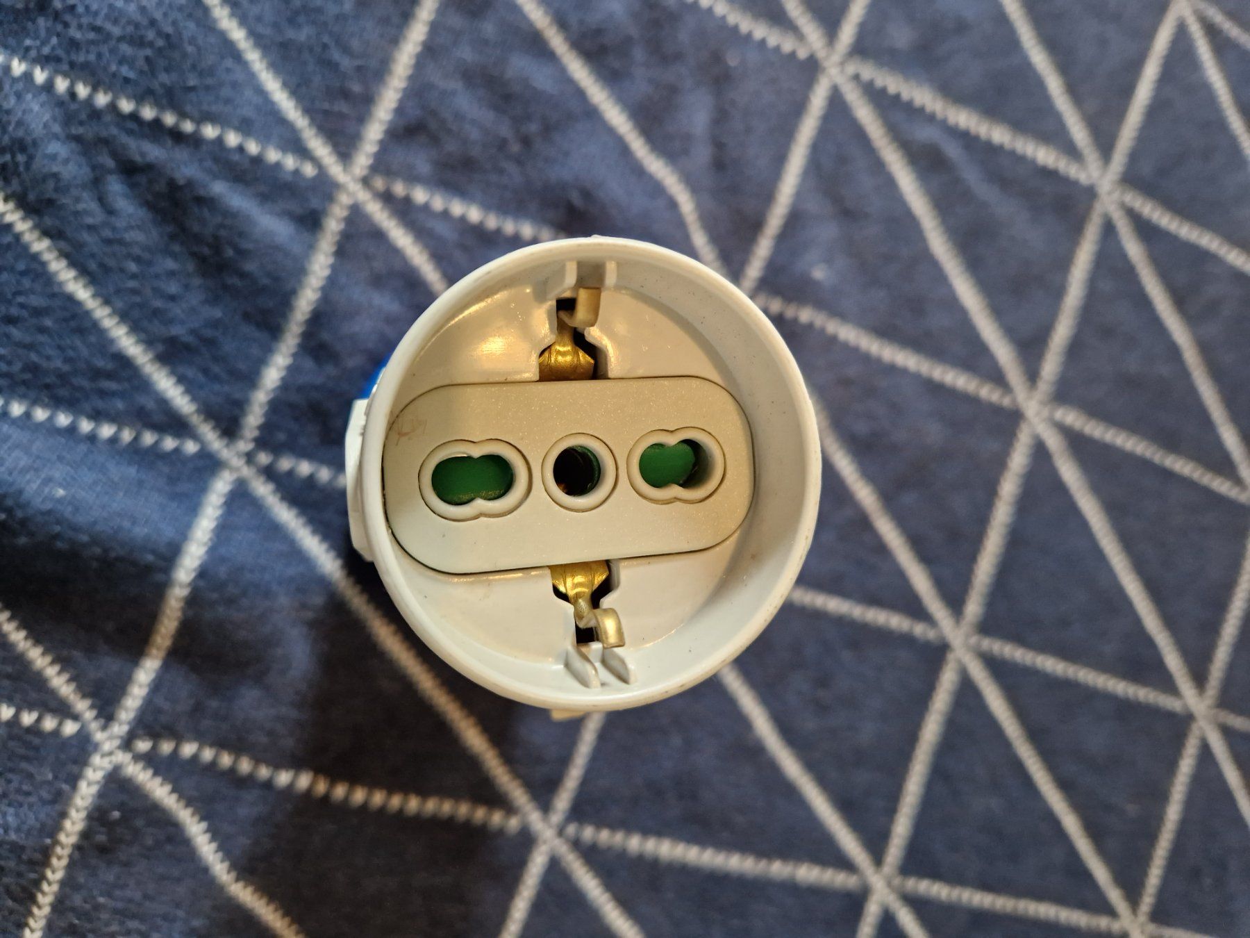 Unità & Adattatore: Fanton Industrieadapter mit zweipoliger Schuko-Steckdose und – Usato da MUEHLAU venduto da ibo_5c7d 2