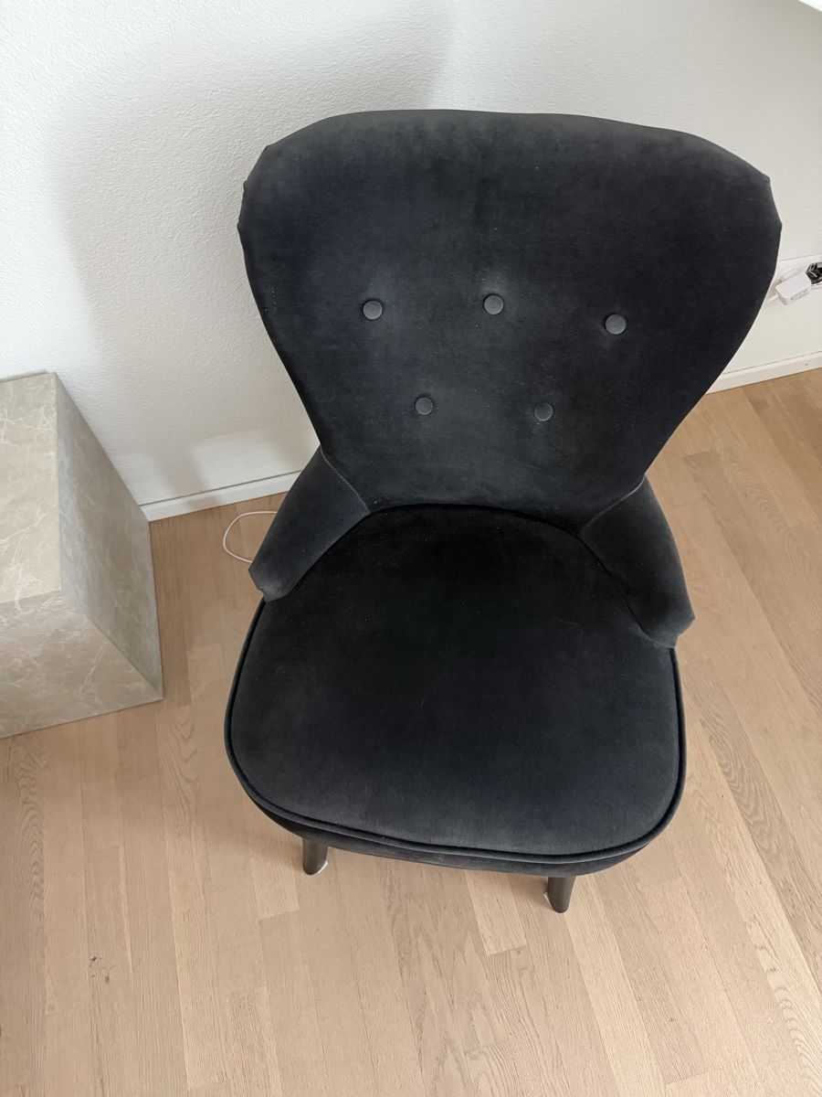 Poltrone: Schwarzer Velvet Sessel – Usato da Hüttikon venduto da joe_7ckd