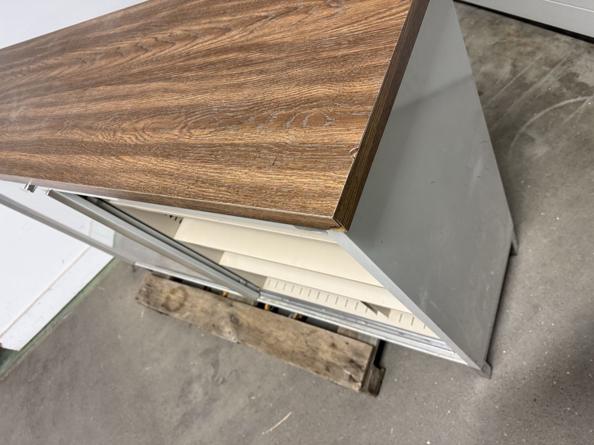 Armadi: Werkstatt Sideboard – Usato da Horriwil venduto da Carrera68 3