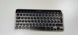 Logitech Easy-Switch Keyboard K811