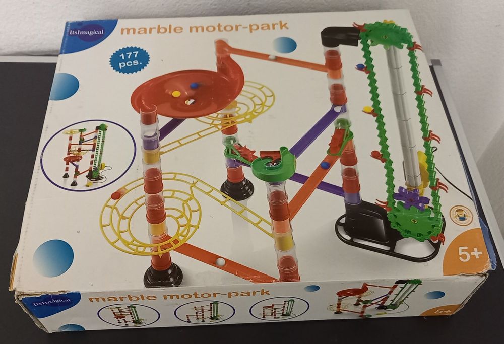 *MARBLE MOTOR PARK* 39X34X9CM/ANLEITUNG/UNKONTROLLIERT Kaufen auf