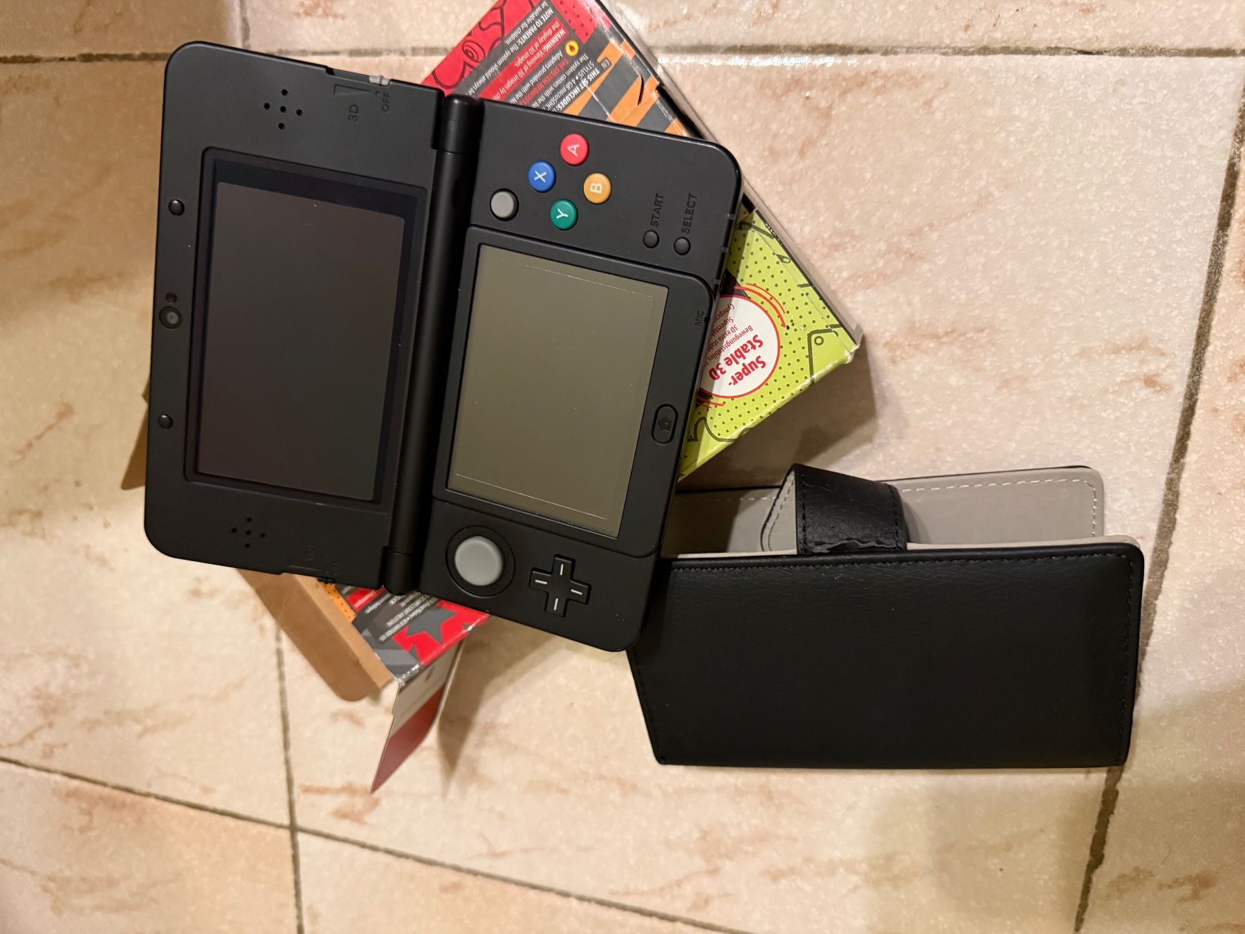 Nintendo Console: New Nintendo 3DS Console - Black Edition – Nuovo (secondo la descrizione) da Coldrerio venduto da Crivelli 3