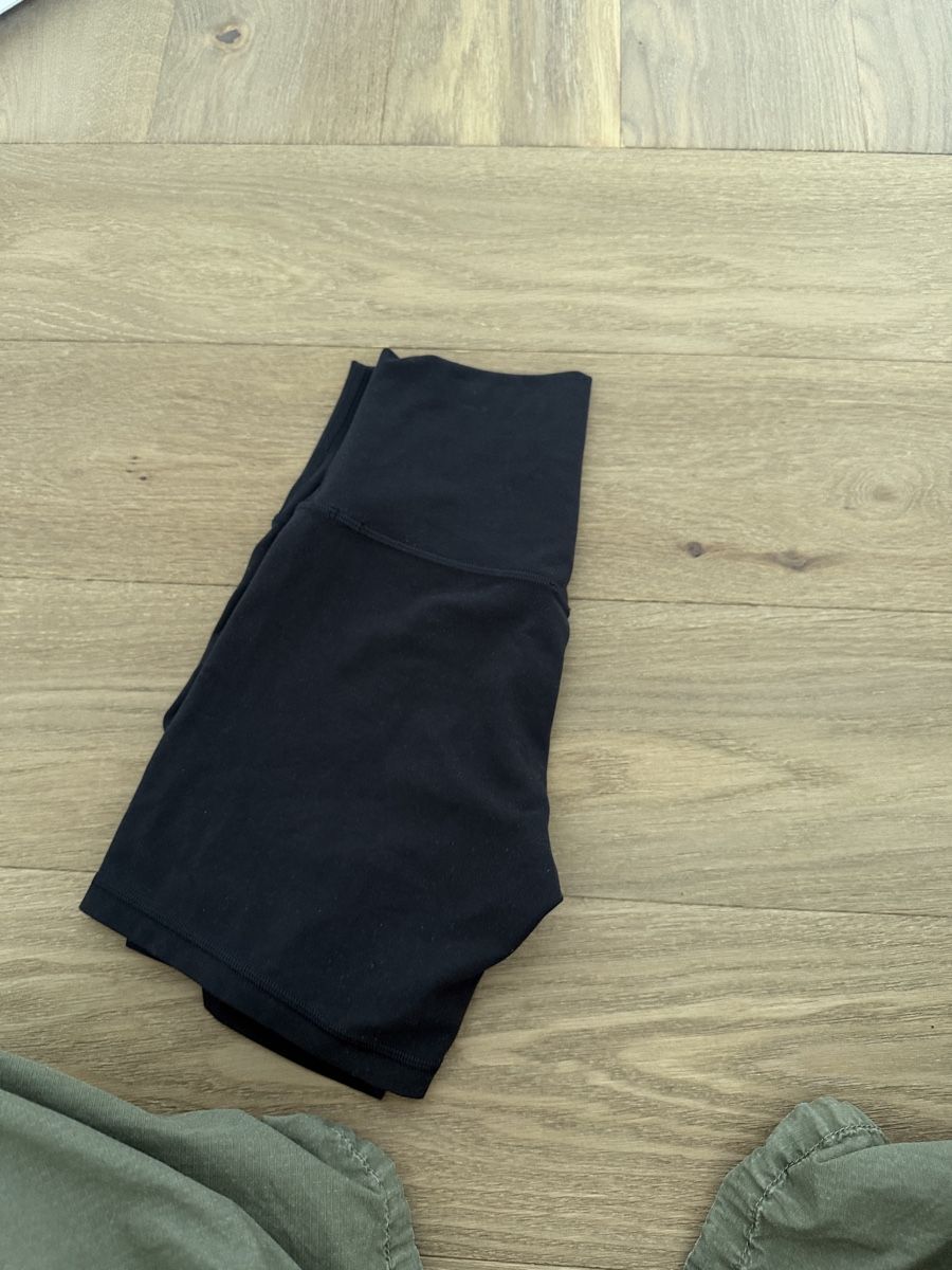 Lululemon Leggings: Lululemon Shorts S neu – Neuf (Voir description) à Gümligen par kleiderschrankbe6 2