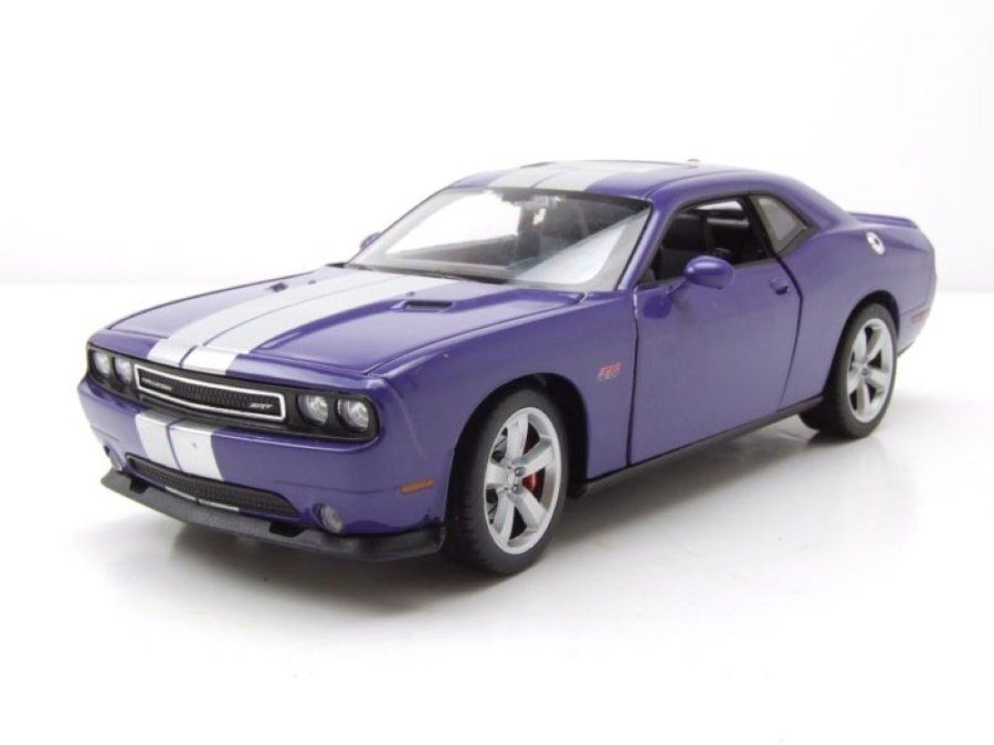 Dodge Modellini d'auto: Dodge Challenger SRT Phase I 2008-2014 violett met./ silber – Nuovo e nell'imballaggio originale da Gerlafingen venduto da espero88